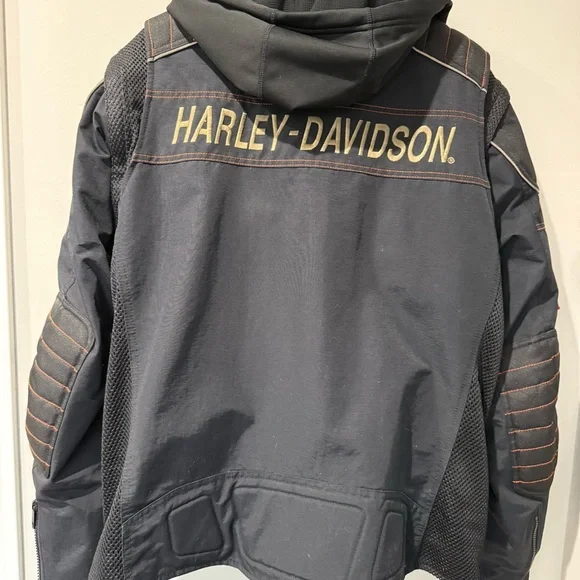 Harley-Davidson Black 3 in 1 Men’s Riding Jacket. Size XL. Like New!